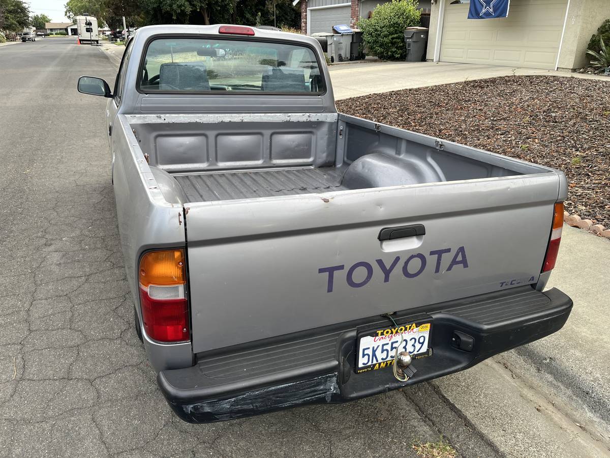 Toyota-tacoma-1996-2