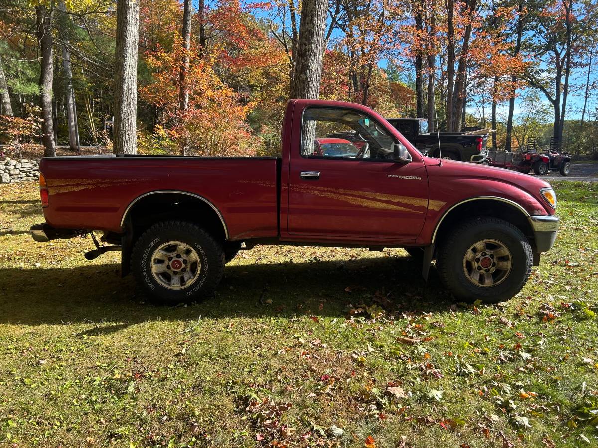 Toyota-tacoma-1996-red-11