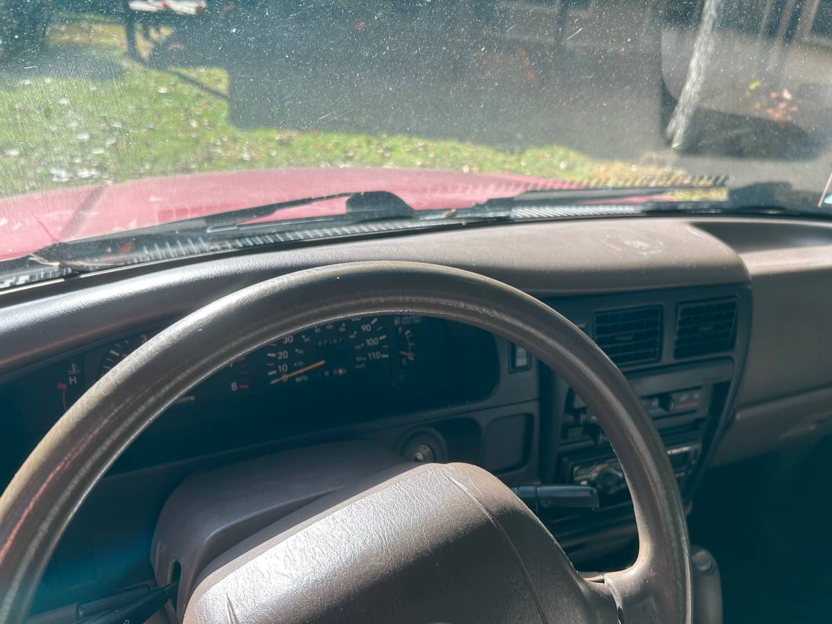 Toyota-tacoma-1996-red-2