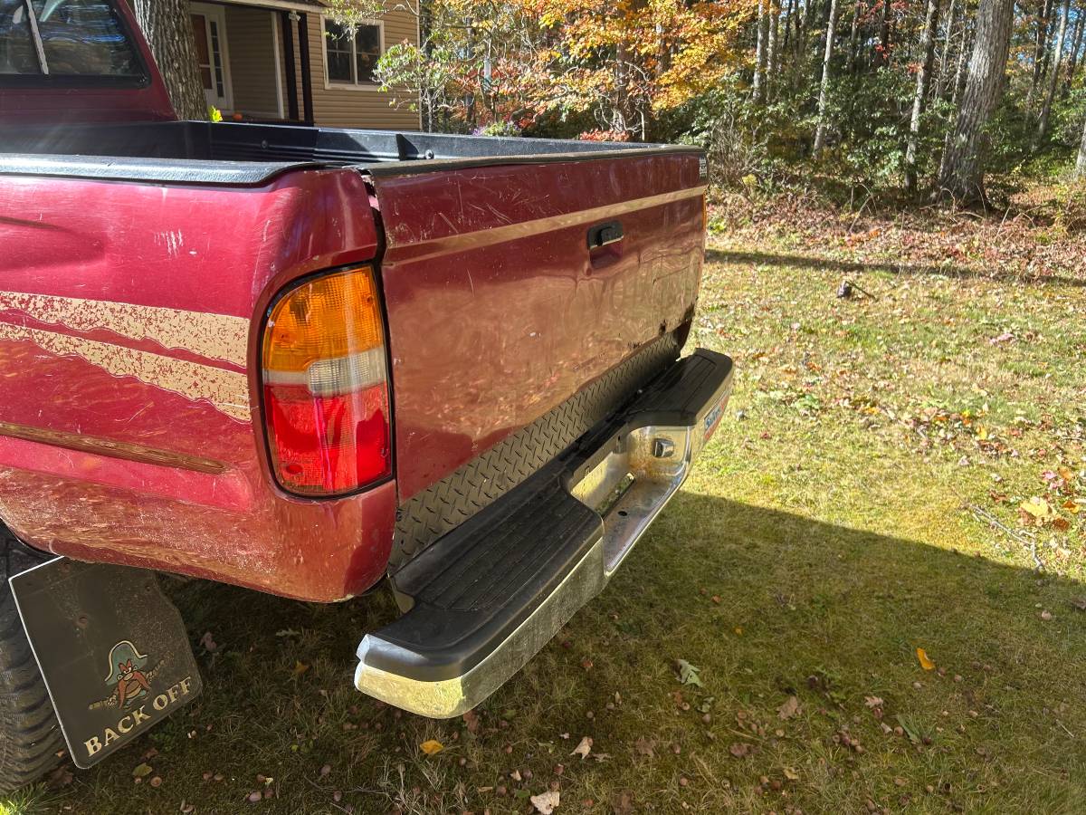Toyota-tacoma-1996-red-5