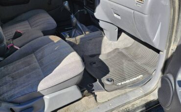 Toyota-tacoma-4wd-1996-black-11