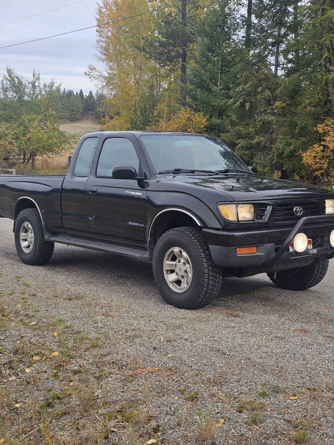 Toyota-tacoma-4wd-1996-black-2