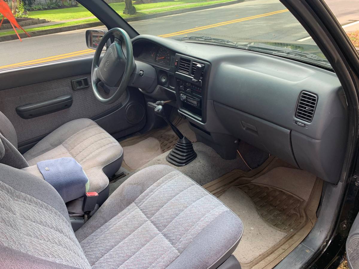 Toyota-tacoma-double-cab-1996-black-4
