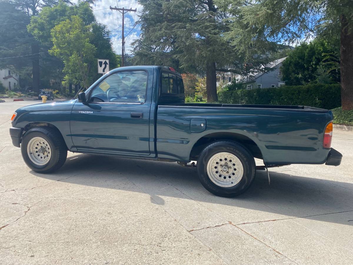 Toyota-tacoma-regular-cab-pickup-truck-1996-green-17