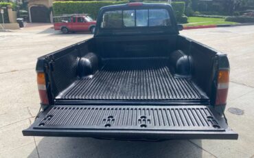 Toyota-tacoma-regular-cab-pickup-truck-1996-green-9