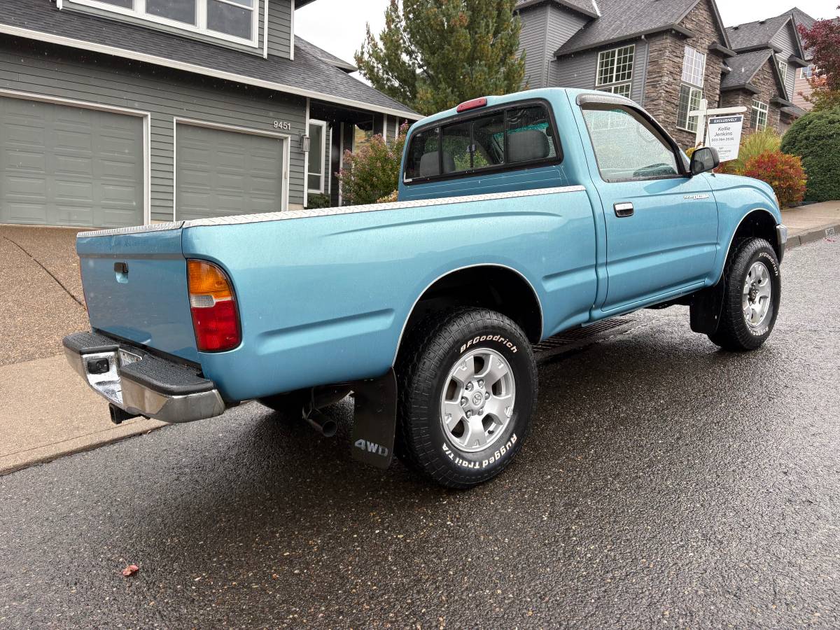 Toyota-tacoma-trd-off-road-1995-8