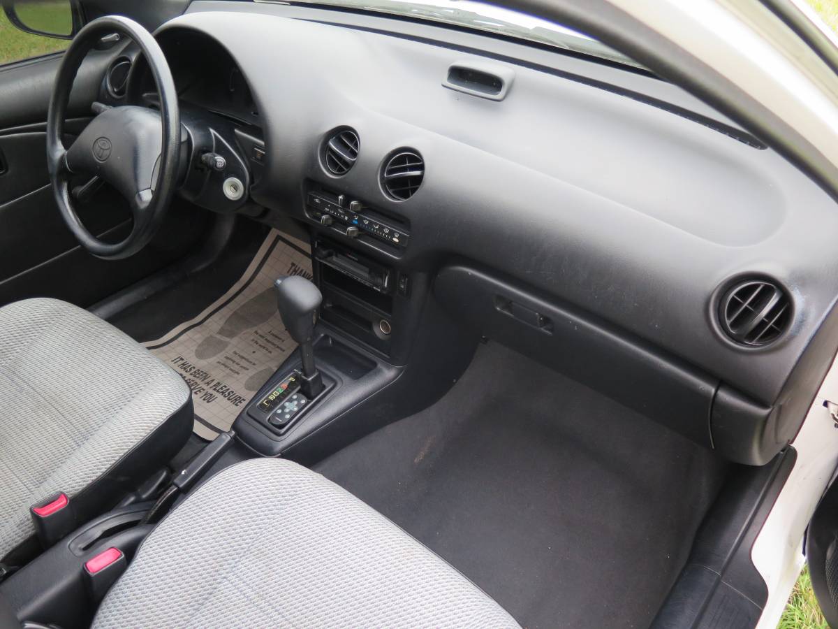 Toyota-tercel-1992-white-23