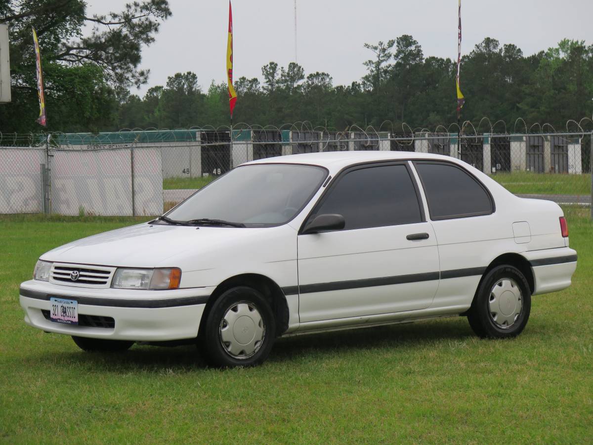 Toyota-tercel-1992-white-27