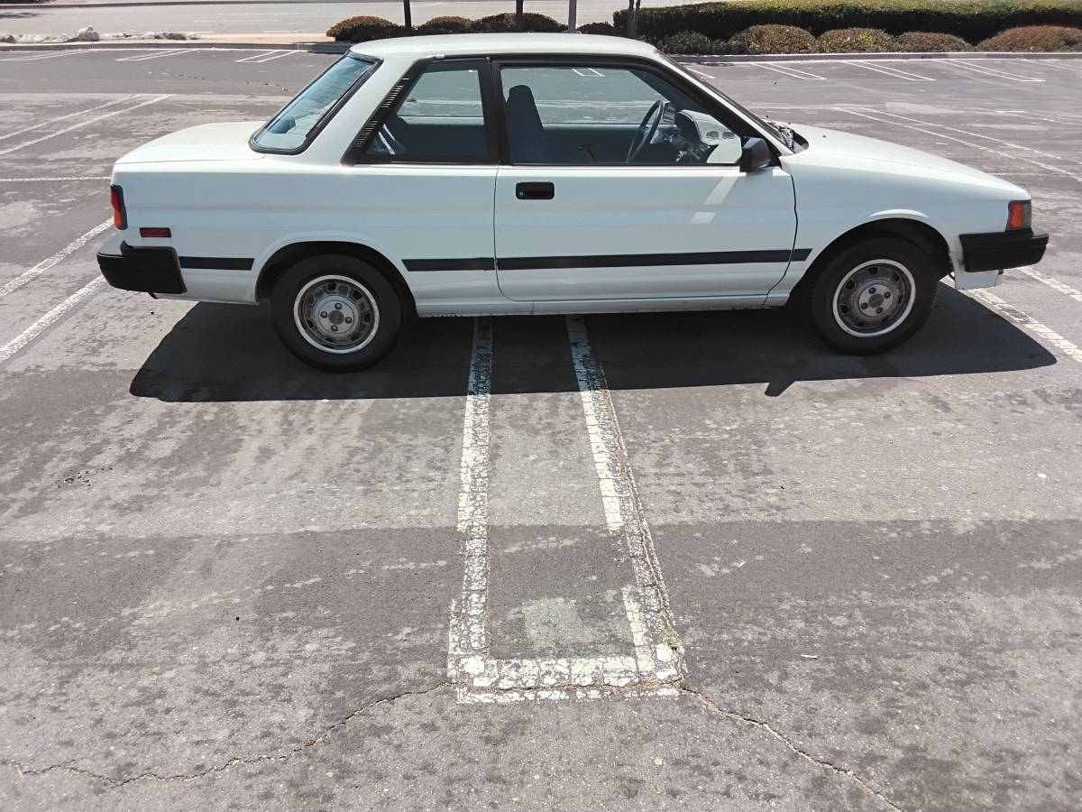 Toyota-tercel-dx-1987-white-1