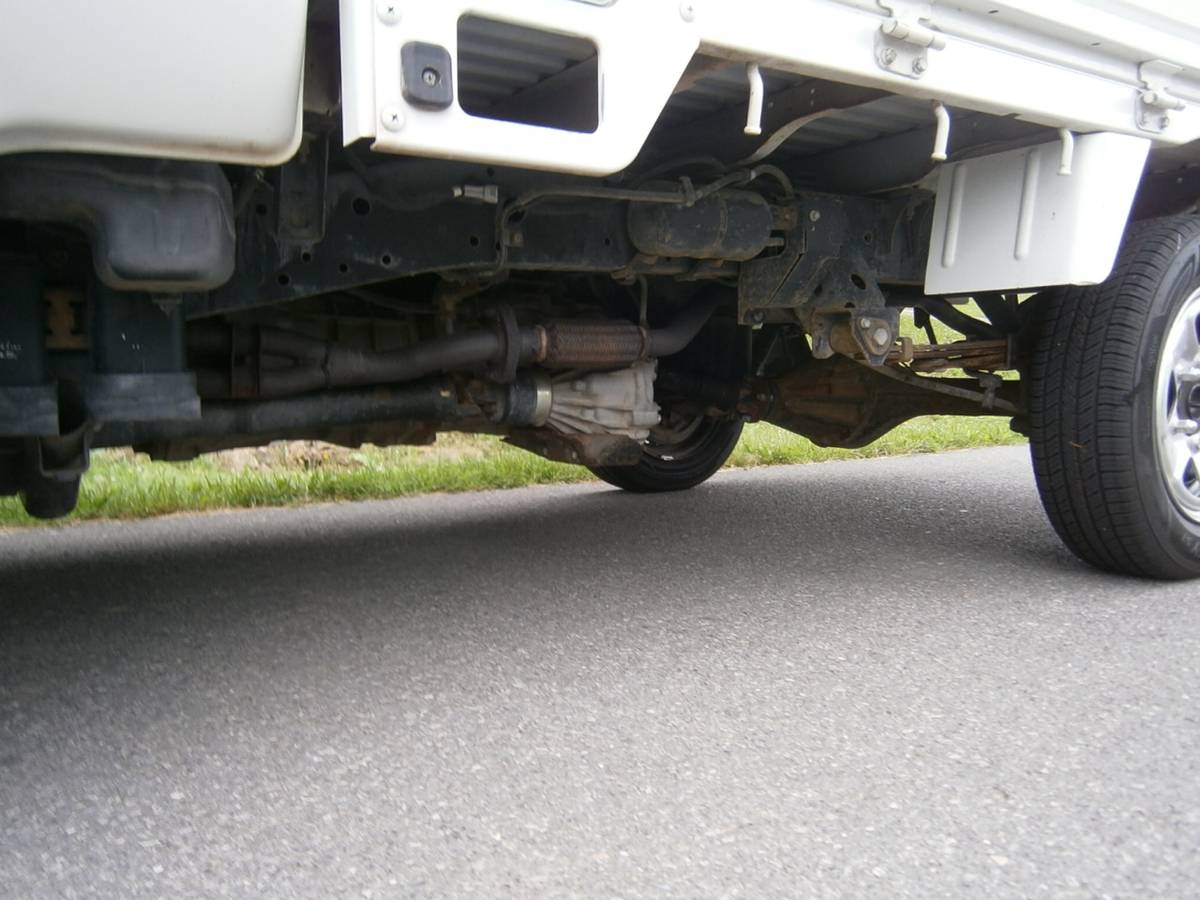 Toyota-townace-1995-white-14