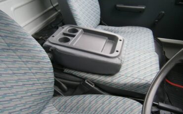 Toyota-townace-1995-white-16