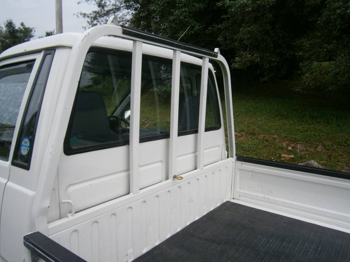 Toyota-townace-1995-white-4