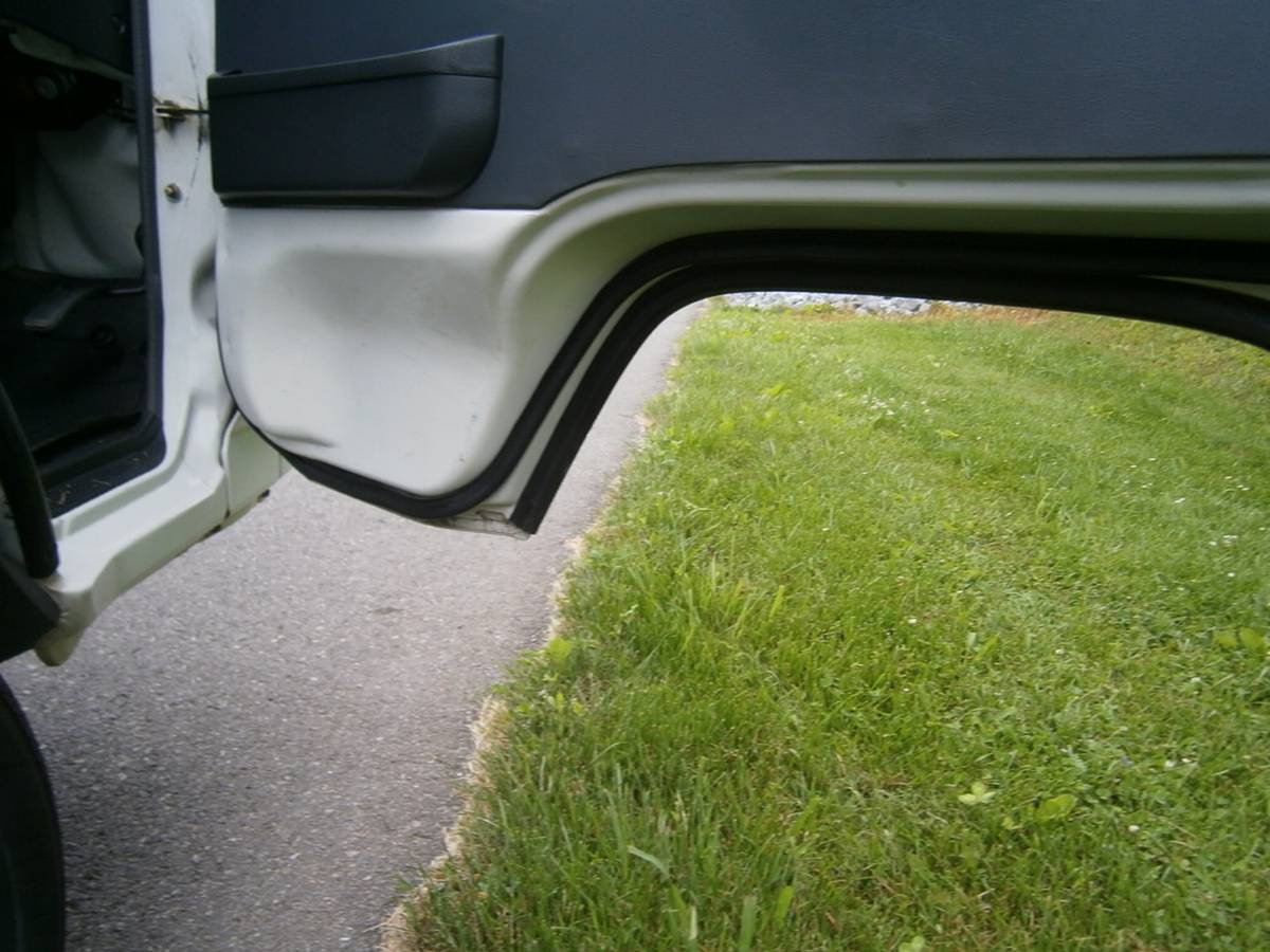 Toyota-townace-1995-white-7