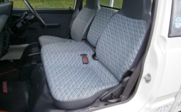 Toyota-townace-1995-white-9