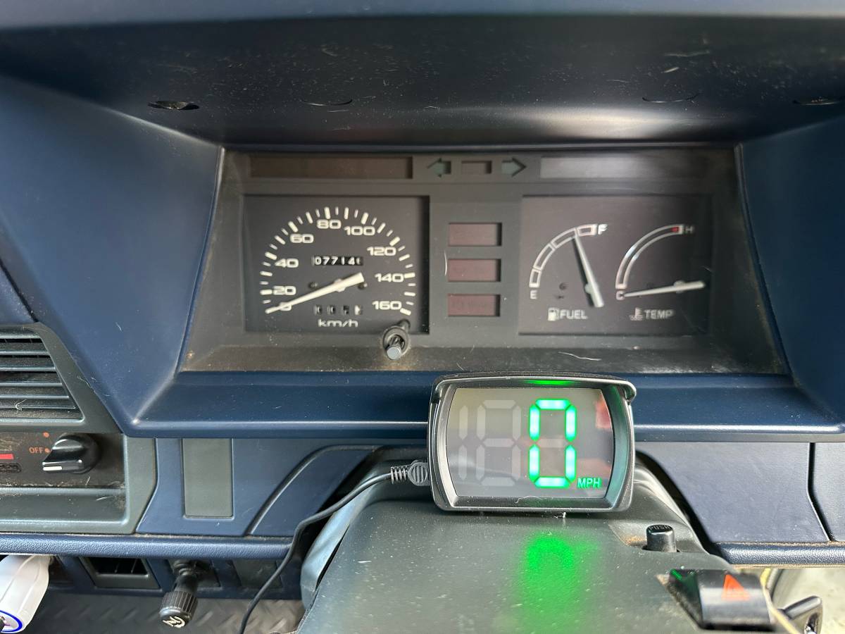 Toyota-townace-diesel-1988-white-14