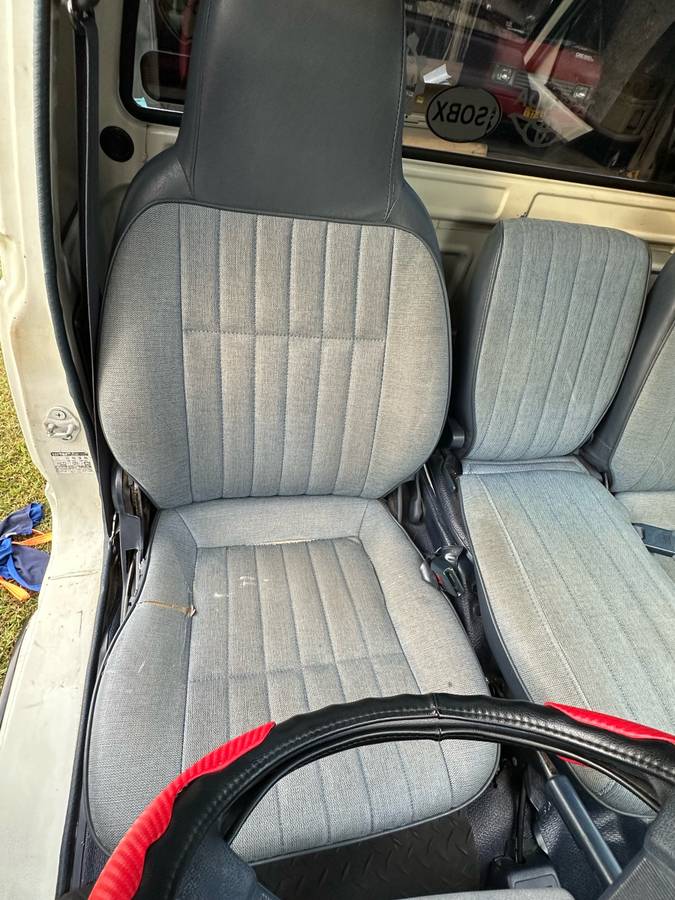 Toyota-townace-diesel-1988-white-8