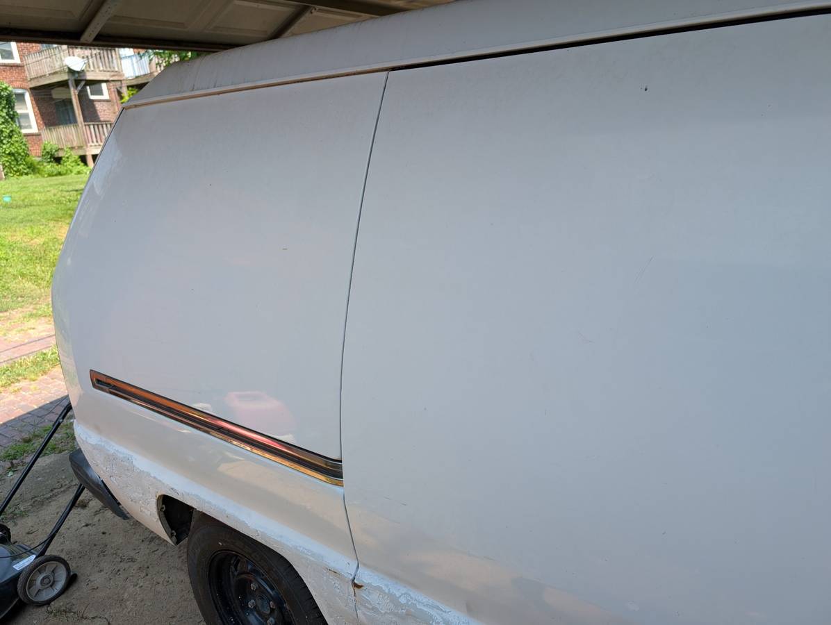 Toyota-van-1987-3