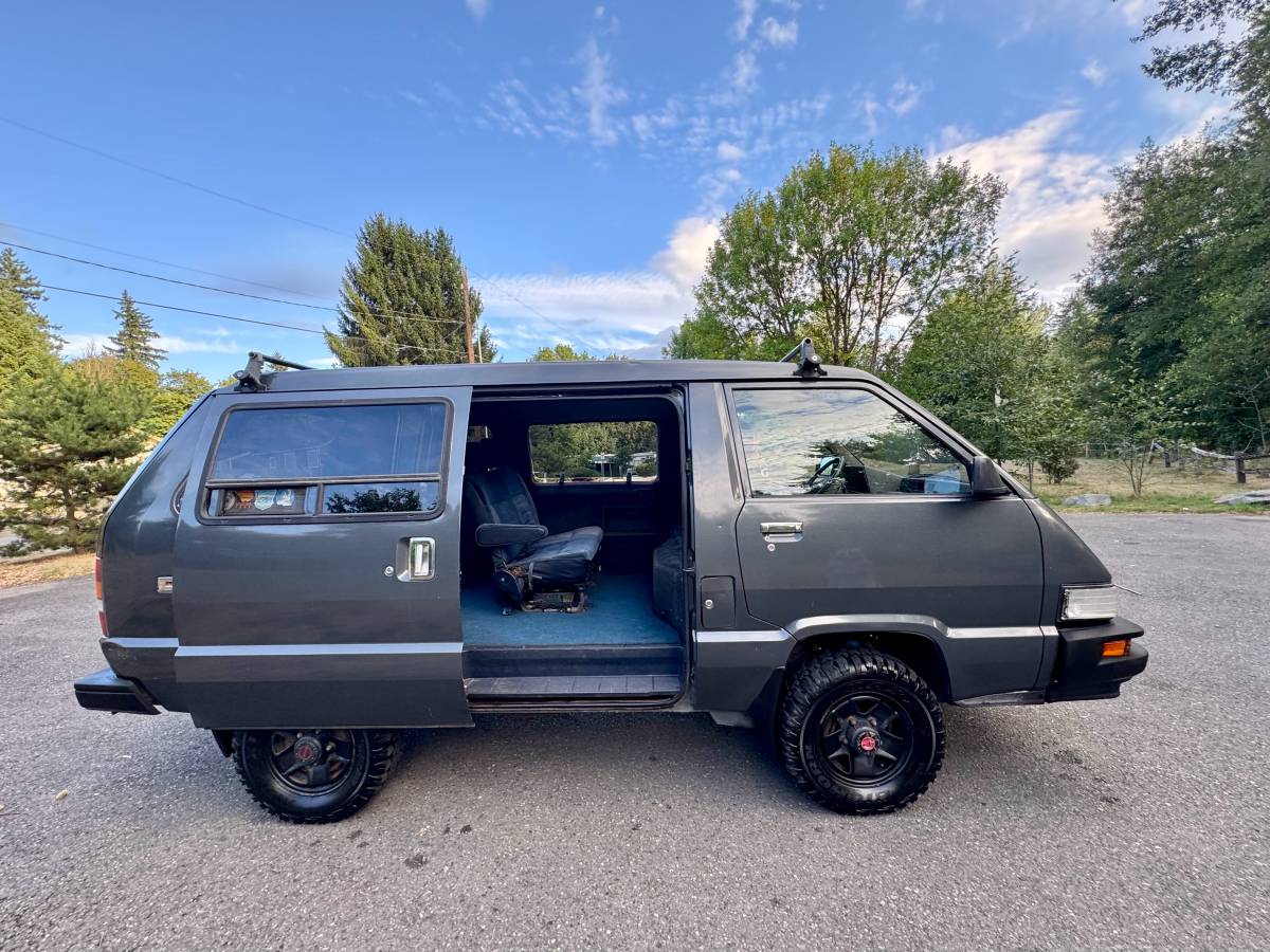 Toyota-van-wagon-1987-blue-22