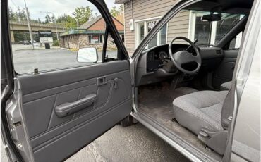 Toyota-xtra-cab-dx-pickup-1994-silver-28