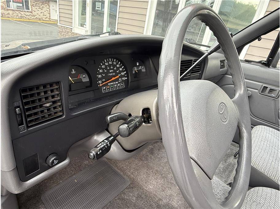 Toyota-xtra-cab-dx-pickup-1994-silver-35