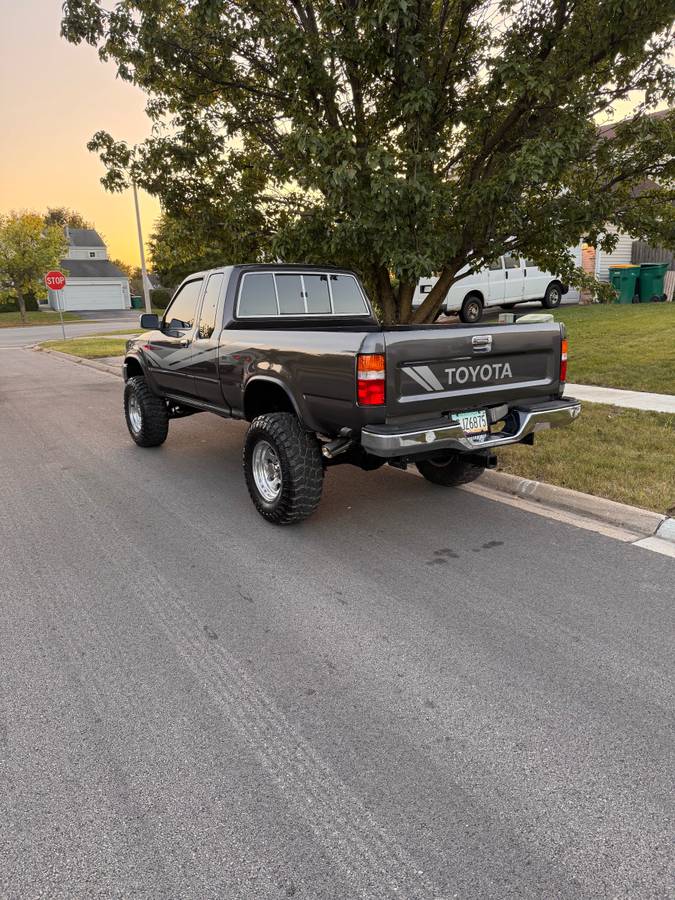 Toyota-xtracab-pickup-1989