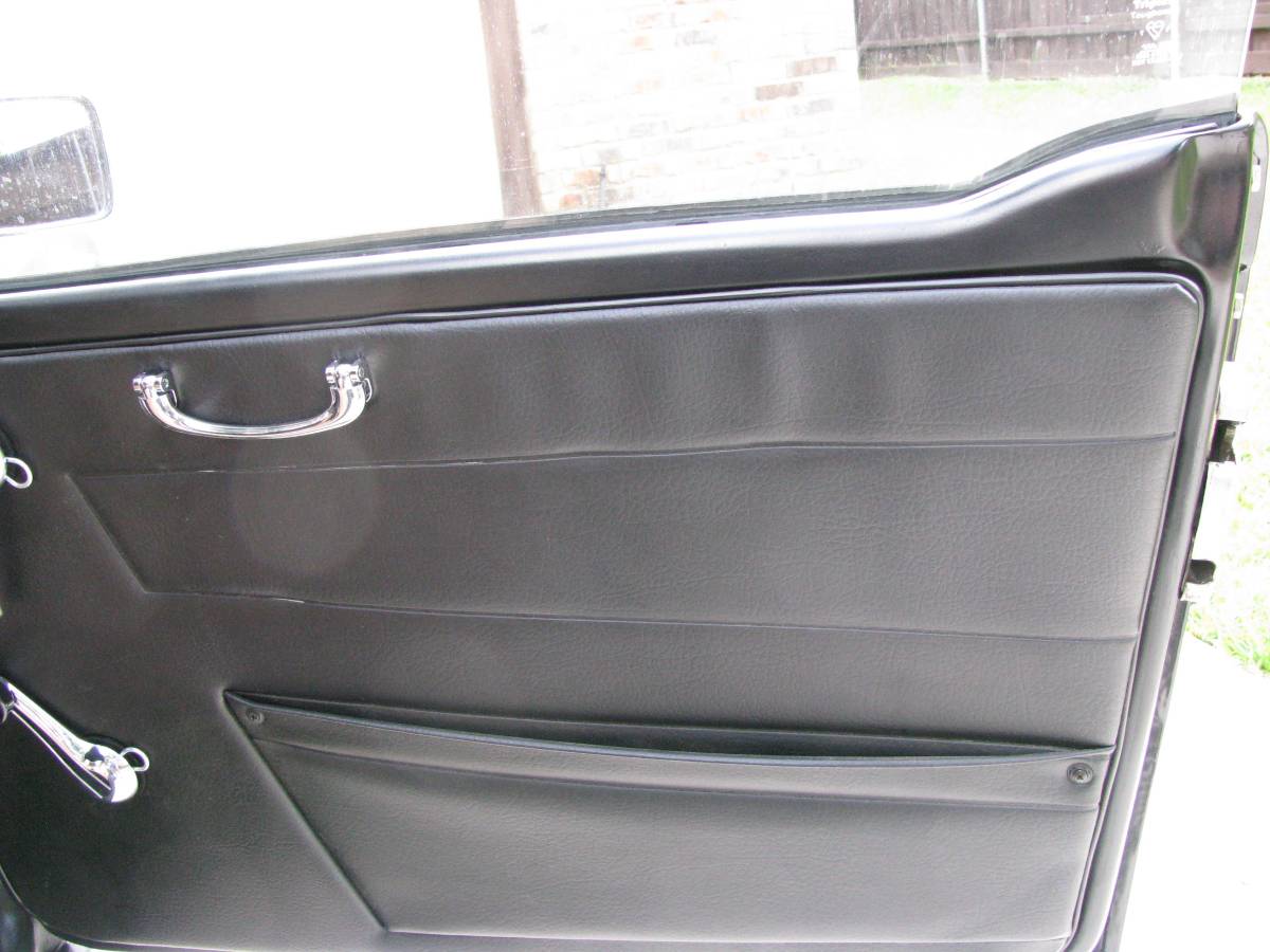 Triumph-1973-black-6