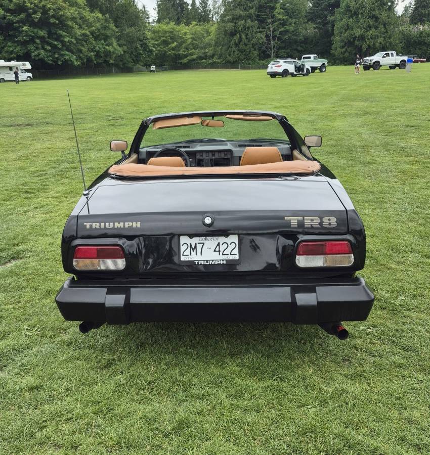 Triumph-1982-black-2