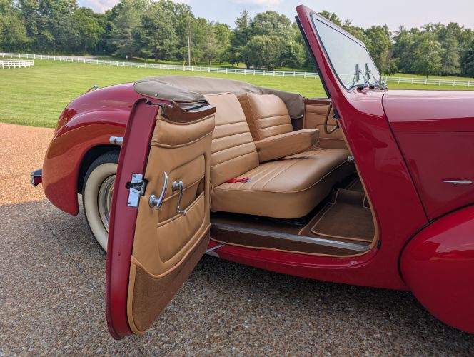 Triumph-2000-1949-16