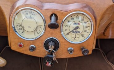 Triumph-2000-1949-20