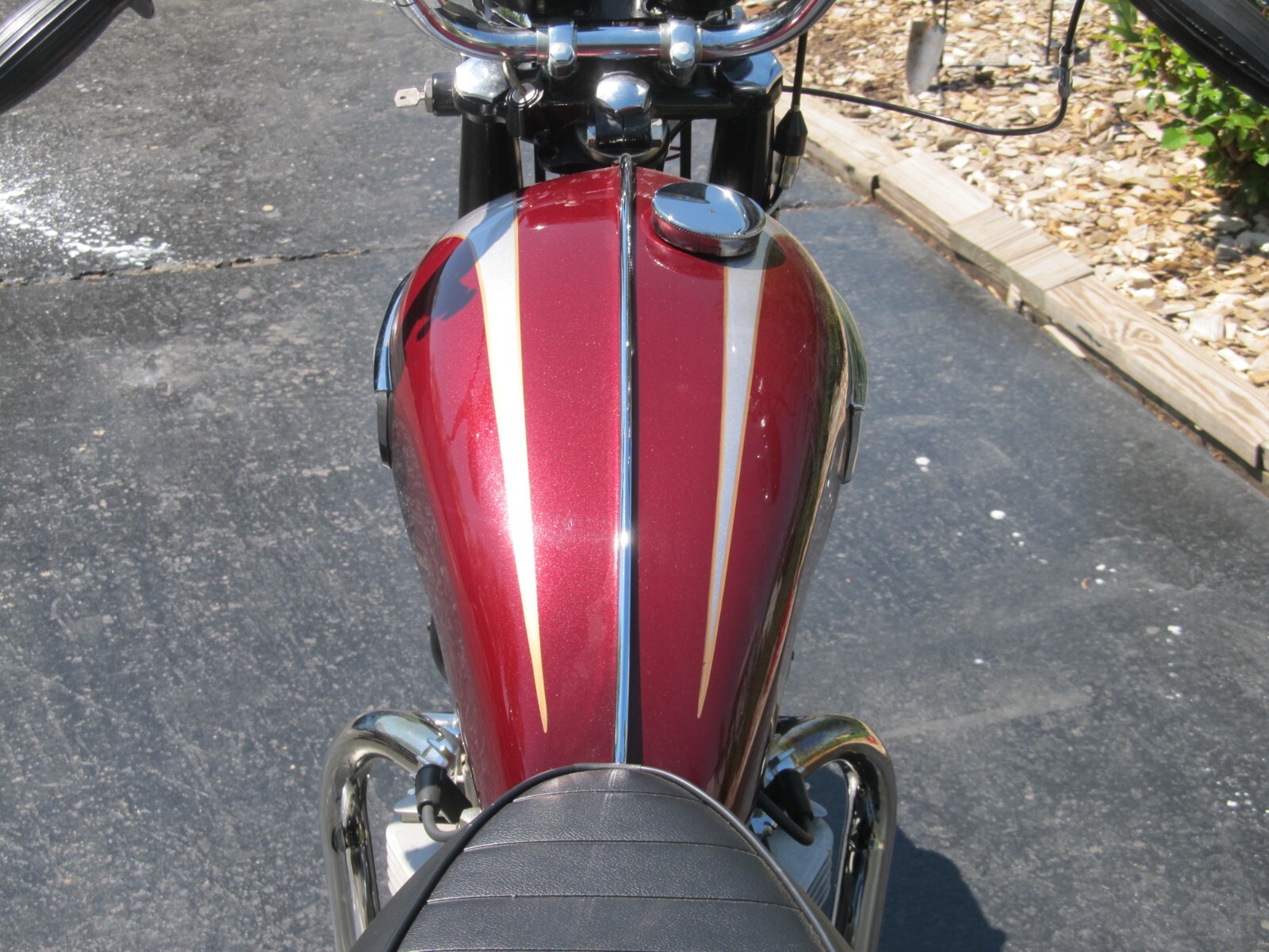 Triumph-Bonneville-1970-10