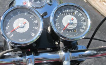 Triumph-Bonneville-1970-11