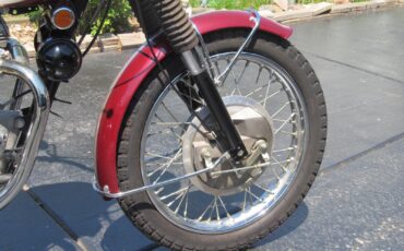 Triumph-Bonneville-1970-13