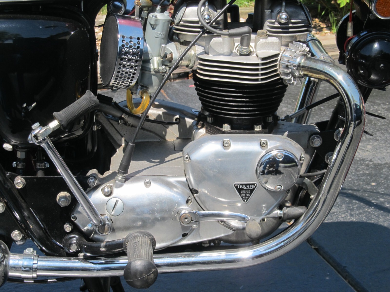 Triumph-Bonneville-1970-16