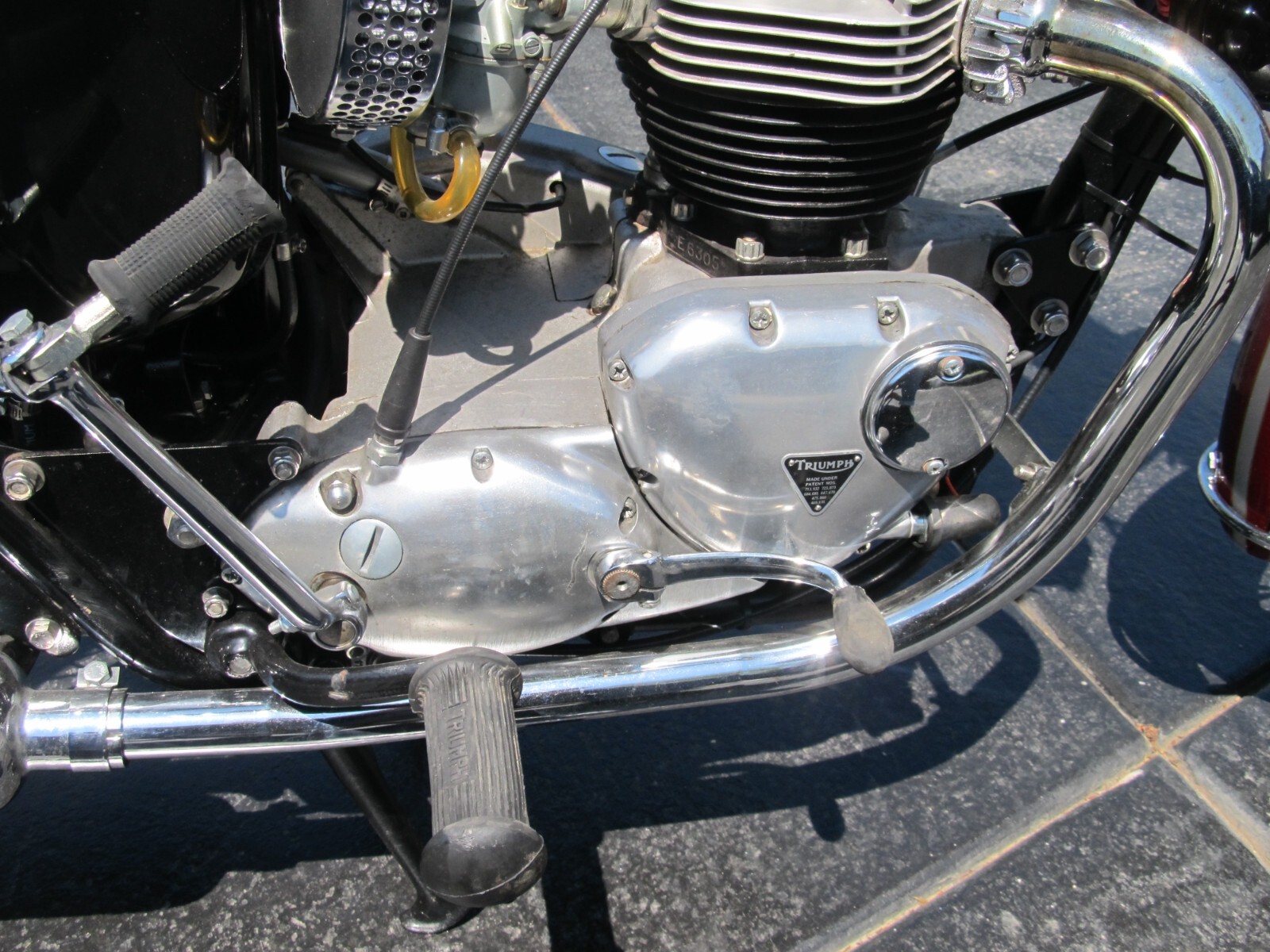 Triumph-Bonneville-1970-18