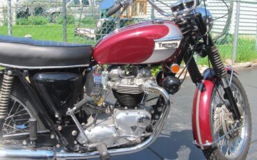 Triumph-Bonneville-1970-29