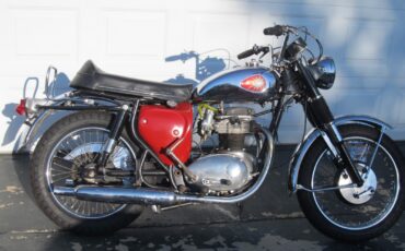 Triumph-Bonneville-1970-31
