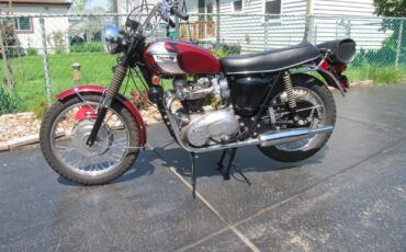 Triumph-Bonneville-1970