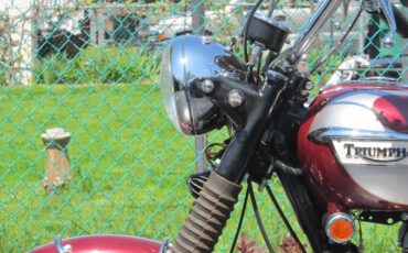 Triumph-Bonneville-1970-5