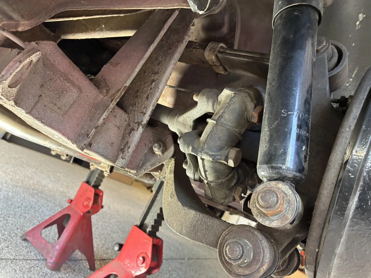 Triumph-Gt6-1971-Burgundy-Black-15