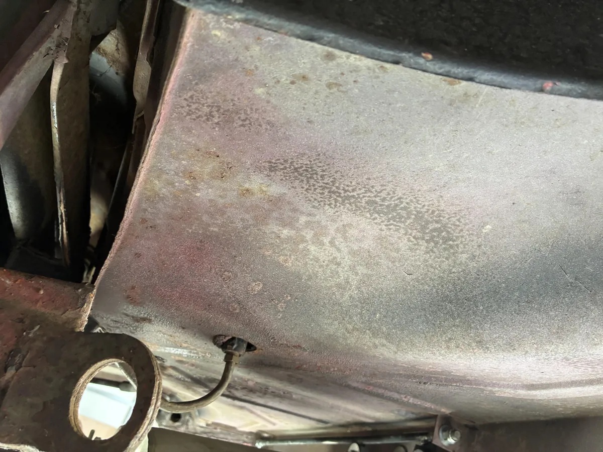 Triumph-Gt6-1971-Burgundy-Black-2