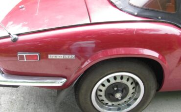 Triumph-Spitfire-1974-Carmine-Red-Tan-12