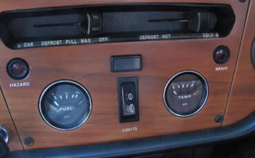 Triumph-Spitfire-1974-Carmine-Red-Tan-17