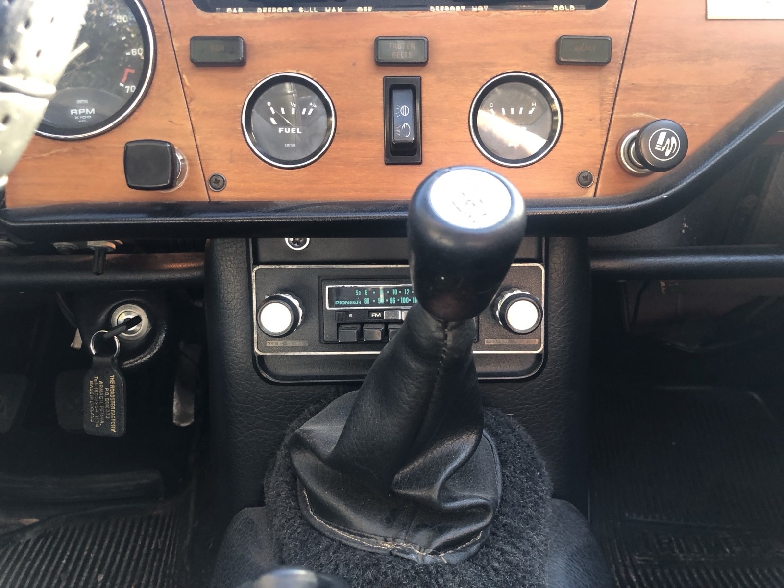 Triumph-Spitfire-1976-18