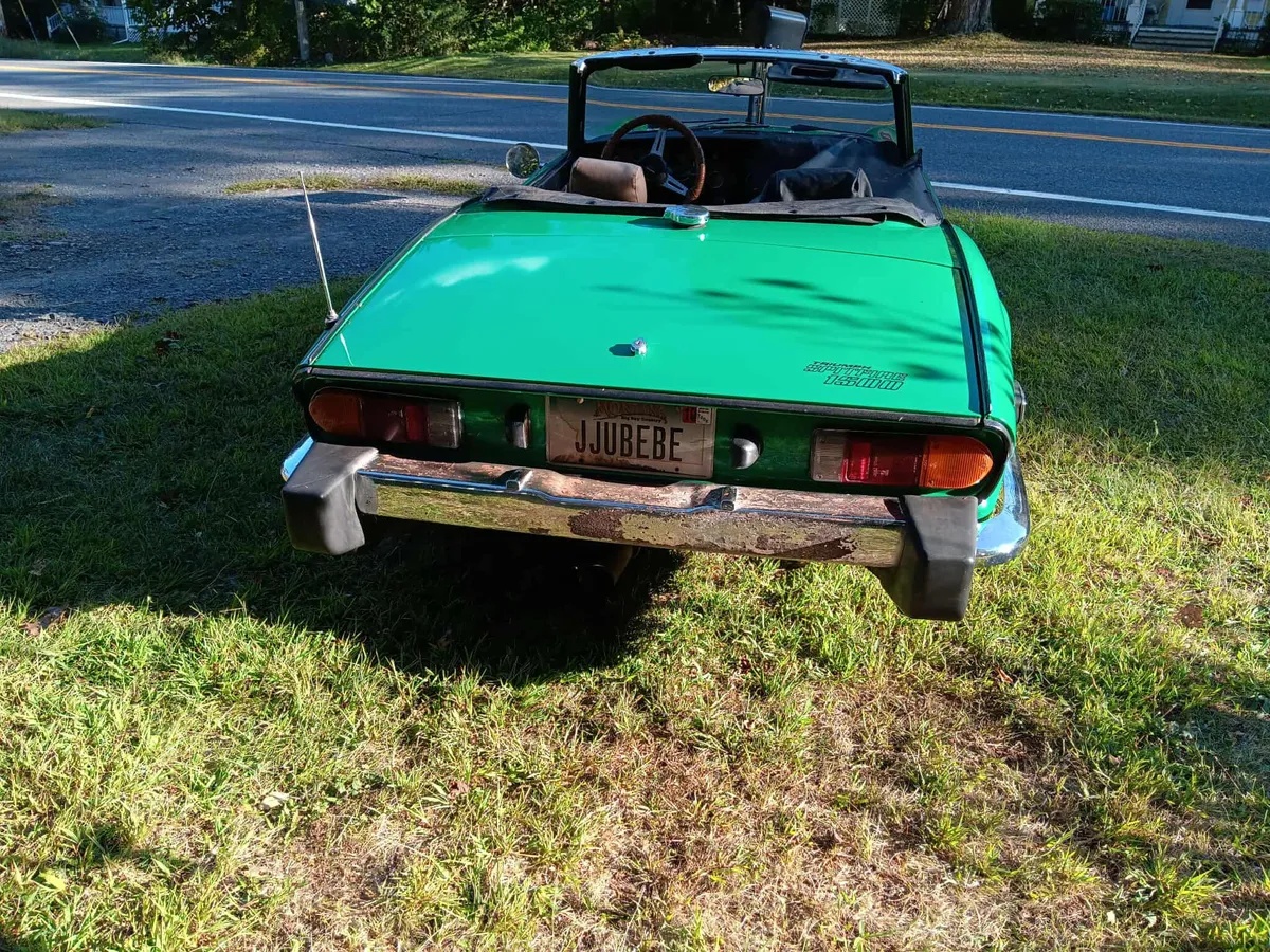 Triumph-Spitfire-1976-Java-Green-Beige-2