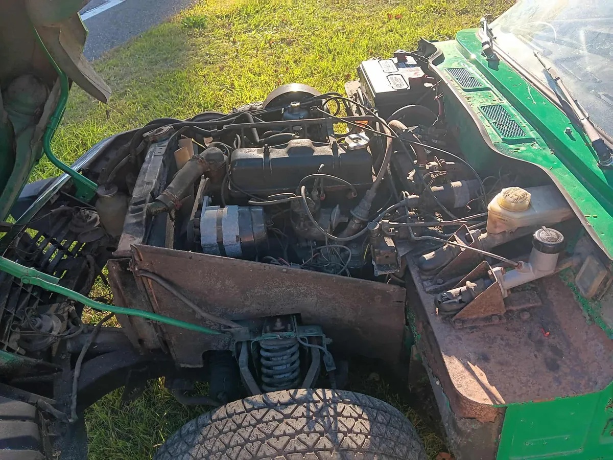 Triumph-Spitfire-1976-Java-Green-Beige-5