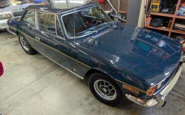Triumph-Stag-1973-Black-Vinyl
