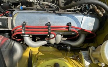 Triumph-Stag-1973-Mimosa-Yellow-Black-And-Walnut-7