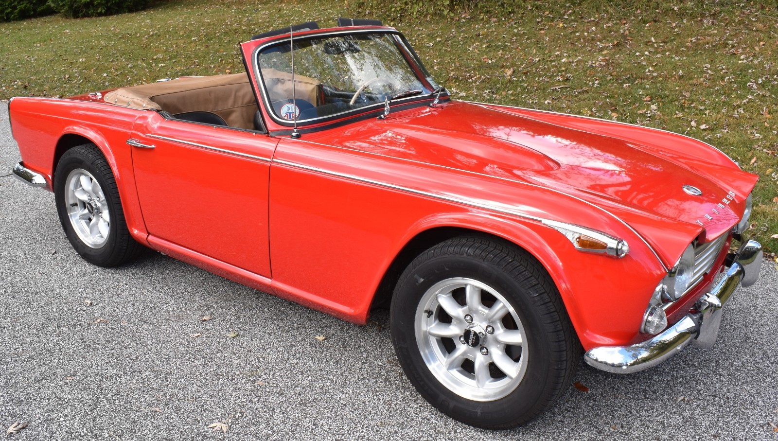 Triumph-TR-4A-1966-Convertible-1