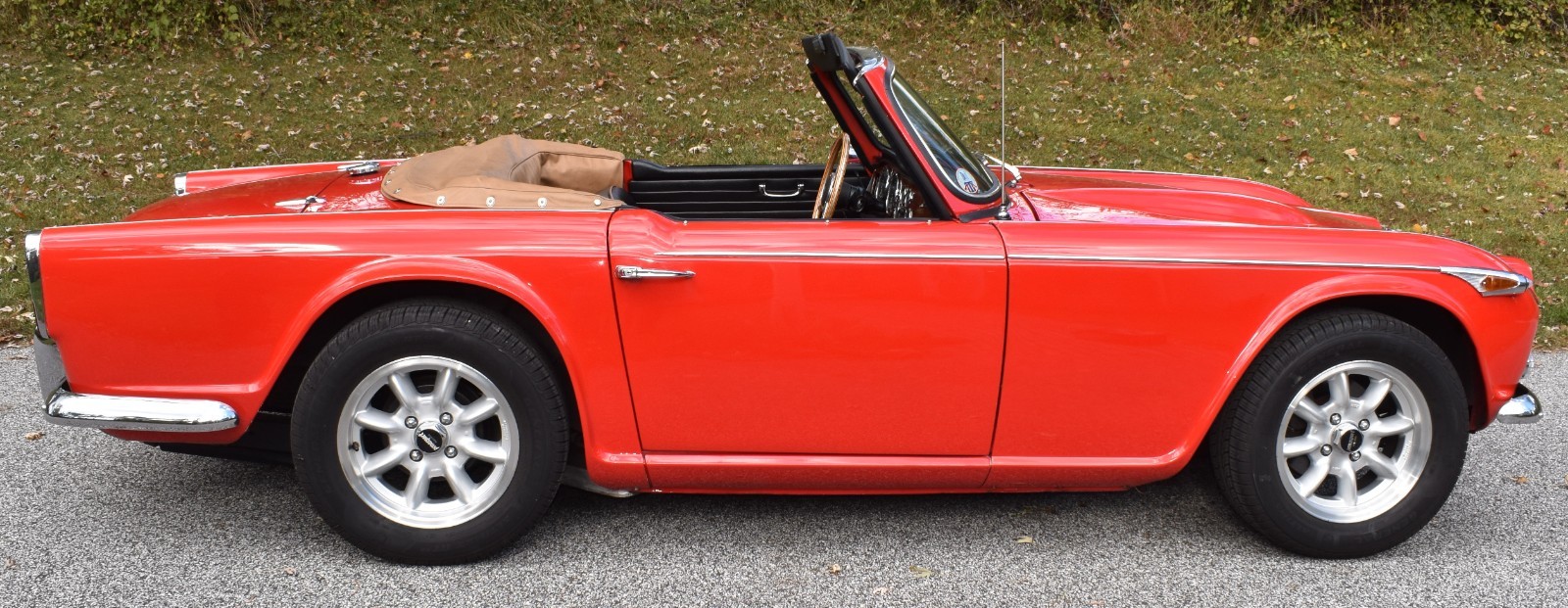 Triumph-TR-4A-1966-Convertible-11