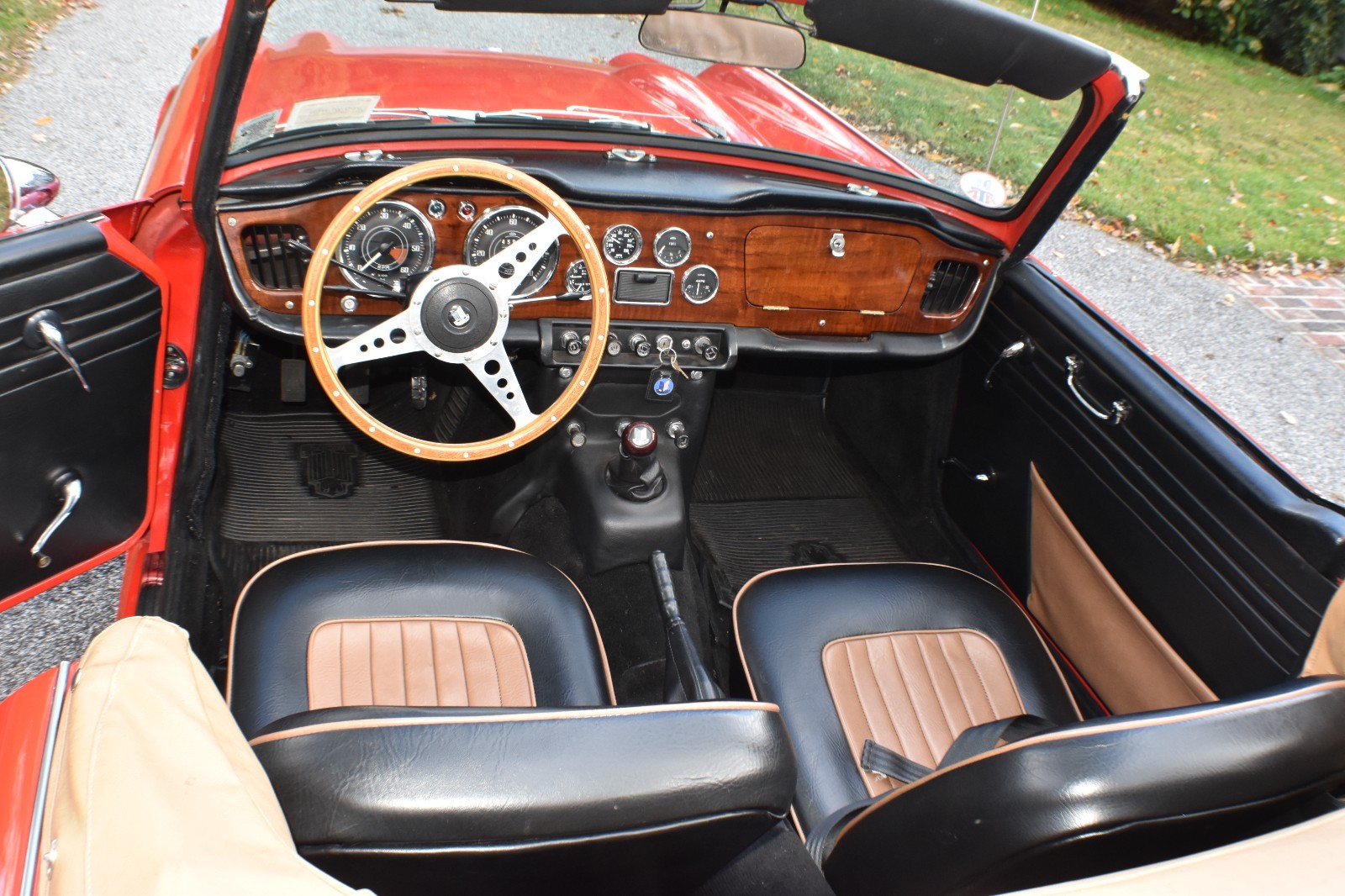 Triumph-TR-4A-1966-Convertible-20